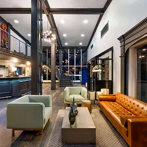 Hillside Crossing Hotel